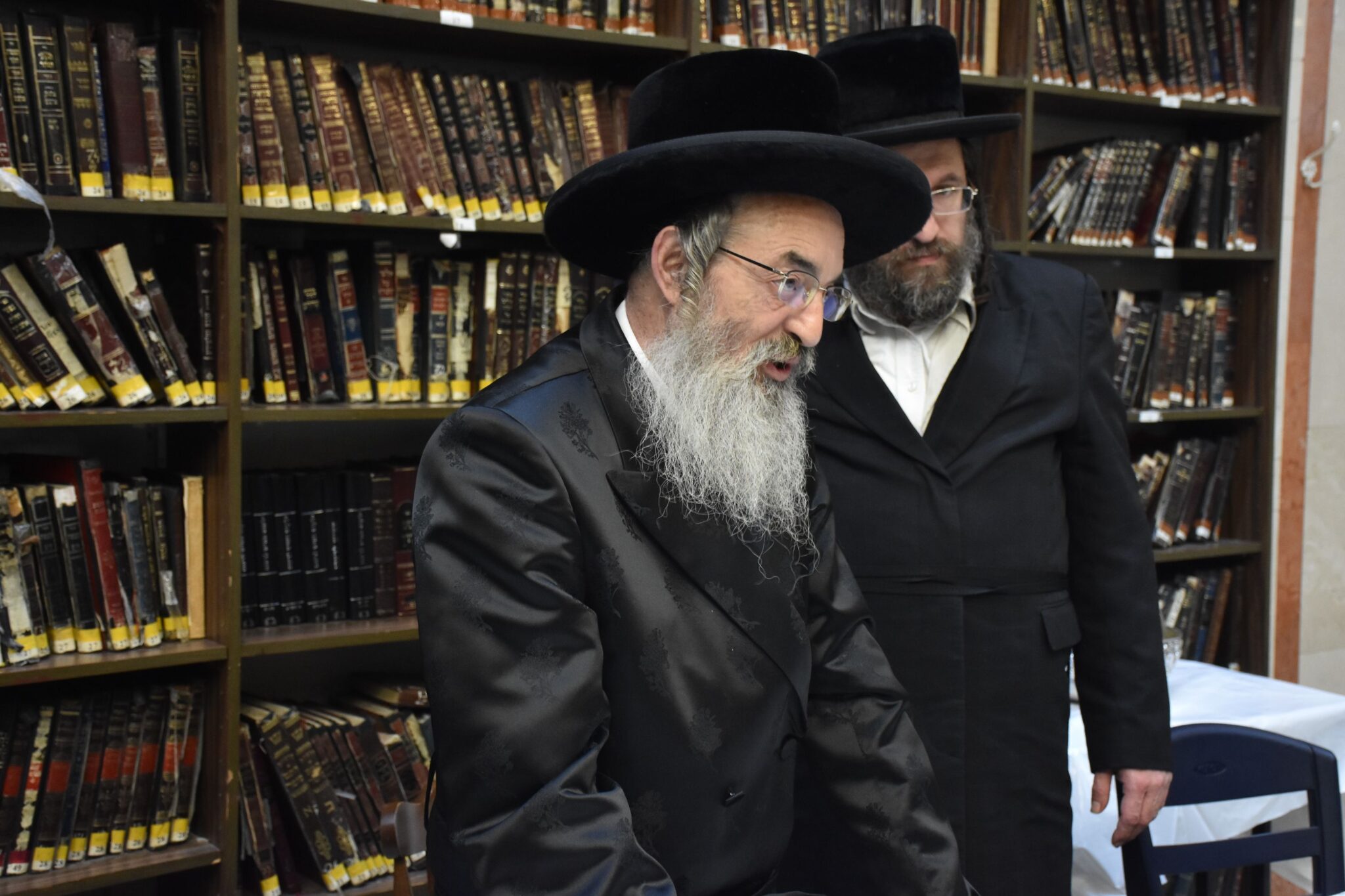 טיש בלעלוב: האדמו"ר ערך את שולחנו 