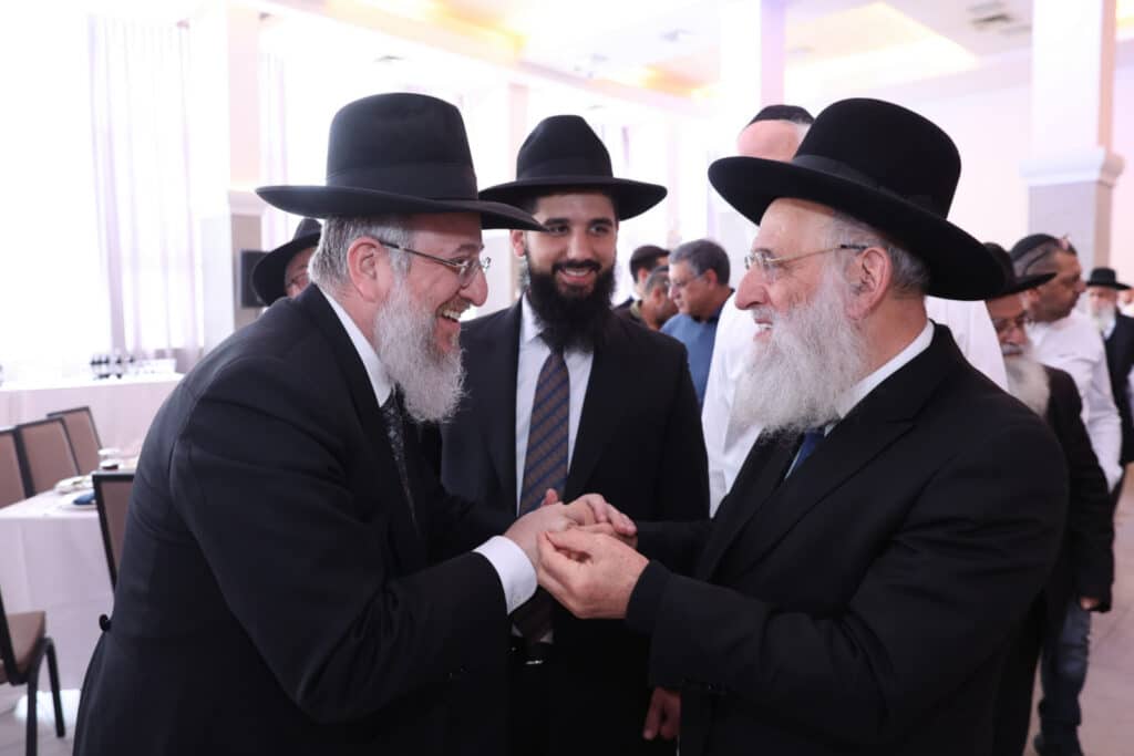 הניח את התינוק על ציון הבבא סאלי והצהבת נעלמה