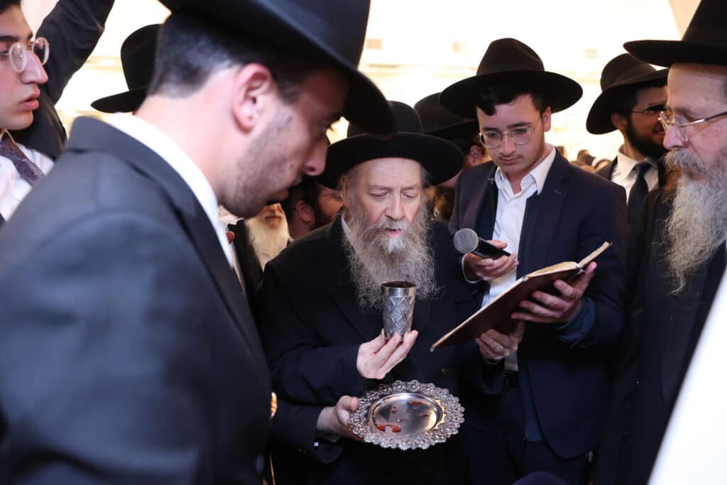 בן זקוניו של ראש הישיבה שנפטר בפתאומיות - התחתן 