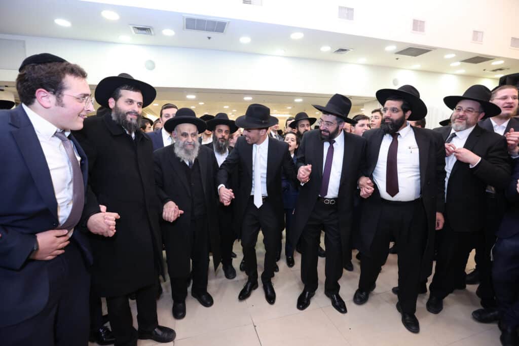 בן זקוניו של ראש הישיבה שנפטר בפתאומיות - התחתן 