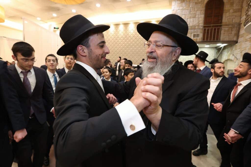 בן זקוניו של ראש הישיבה שנפטר בפתאומיות - התחתן 