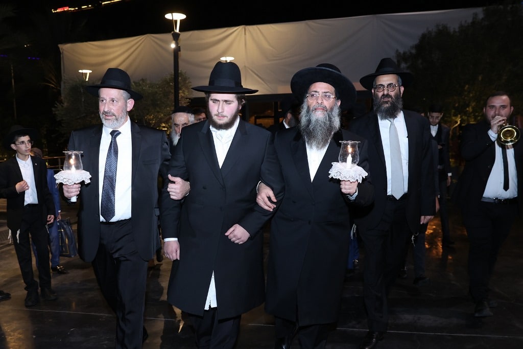 המשפיע מכפר סבא חיתן את בתו הבכורה, כולם הגיעו לברך