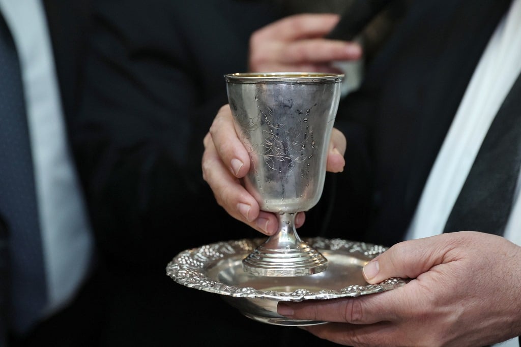 המשפיע מכפר סבא חיתן את בתו הבכורה, כולם הגיעו לברך