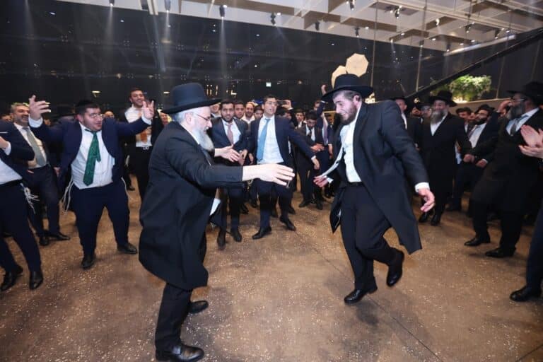 המשפיע מכפר סבא חיתן את בתו הבכורה, כולם הגיעו לברך