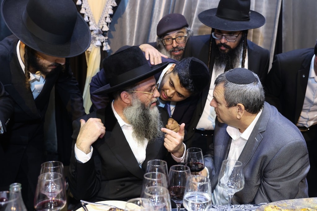 המשפיע מכפר סבא חיתן את בתו הבכורה, כולם הגיעו לברך