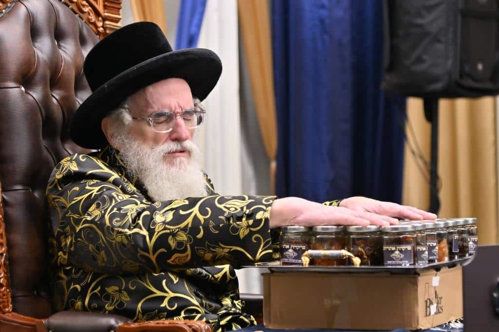 לונדון התרגשה: ביקור הבזק של האדמו"ר מויז'ניץ