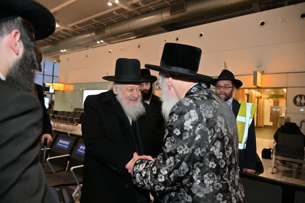 לונדון התרגשה: ביקור הבזק של האדמו"ר מויז'ניץ