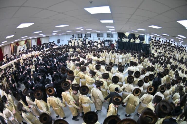 שמחת בית תולדות אהרן – רמת שלמה – לעלוב 