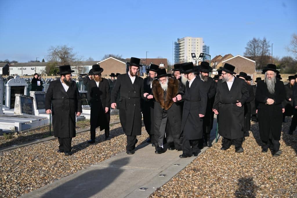 לונדון התרגשה: ביקור הבזק של האדמו"ר מויז'ניץ