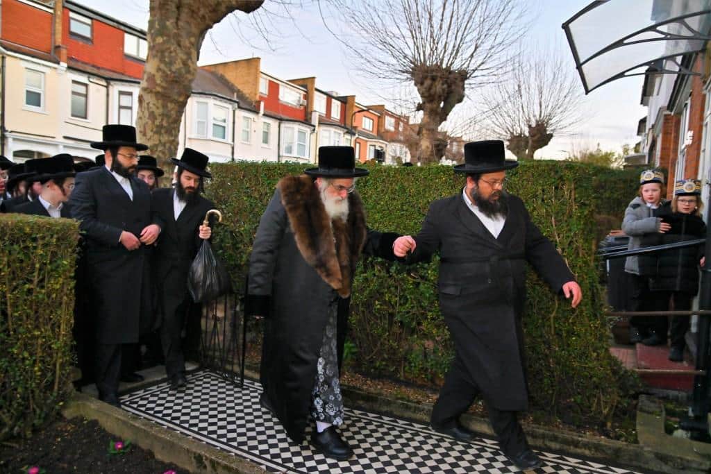 לונדון התרגשה: ביקור הבזק של האדמו"ר מויז'ניץ