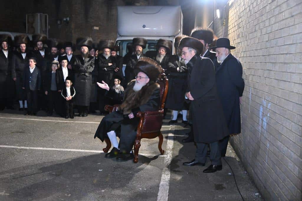 לונדון התרגשה: ביקור הבזק של האדמו"ר מויז'ניץ