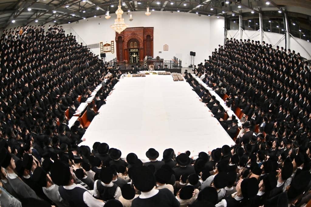 גלריה: ט"ו בשבט בחצר הקודש ויז'ניץ