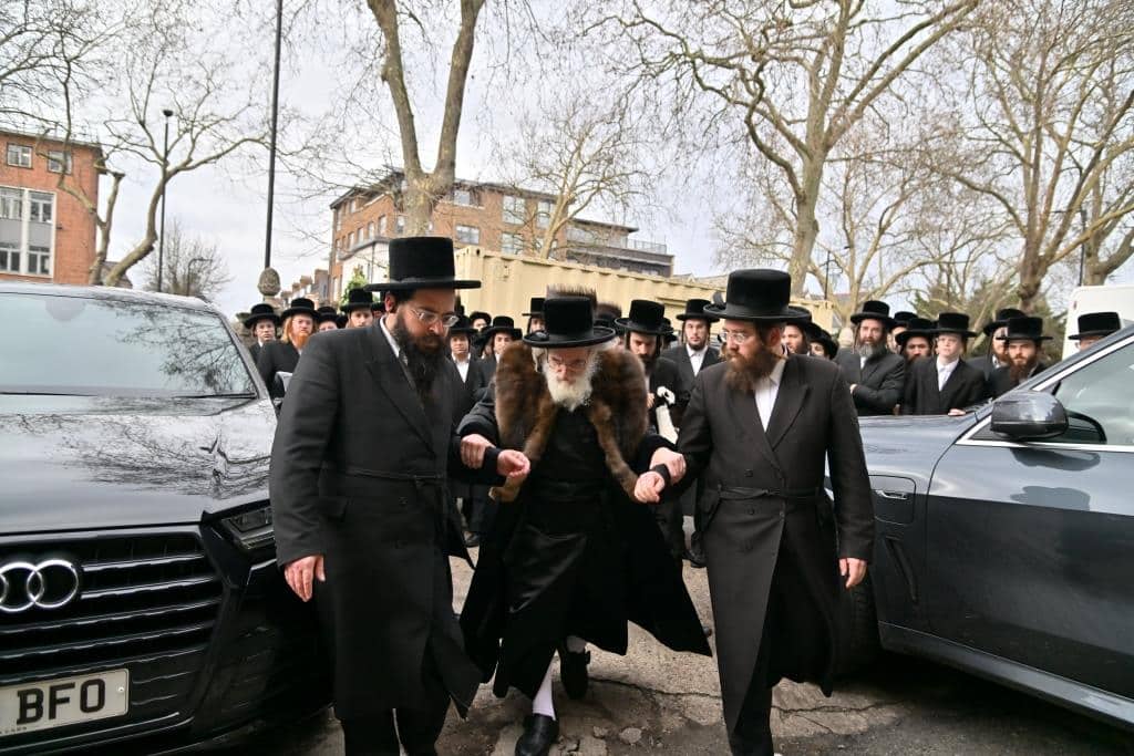 לונדון התרגשה: ביקור הבזק של האדמו"ר מויז'ניץ