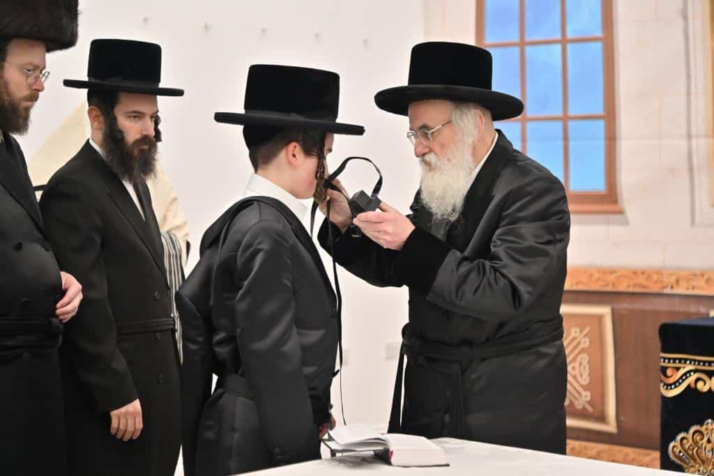 לונדון התרגשה: ביקור הבזק של האדמו"ר מויז'ניץ