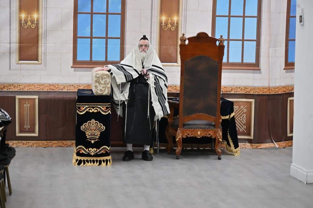 לונדון התרגשה: ביקור הבזק של האדמו"ר מויז'ניץ