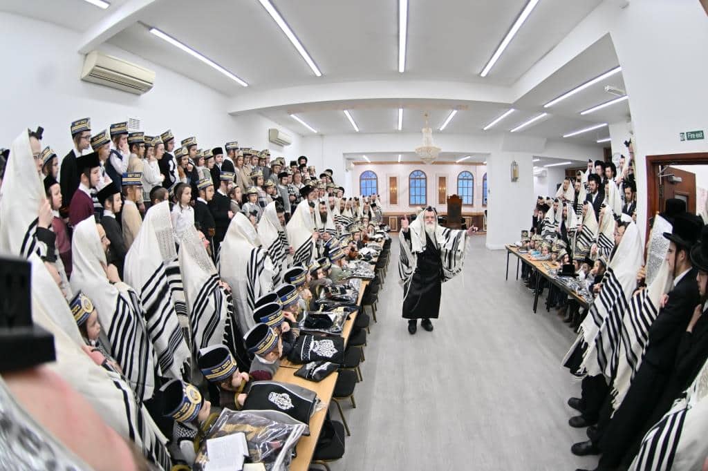 לונדון התרגשה: ביקור הבזק של האדמו"ר מויז'ניץ