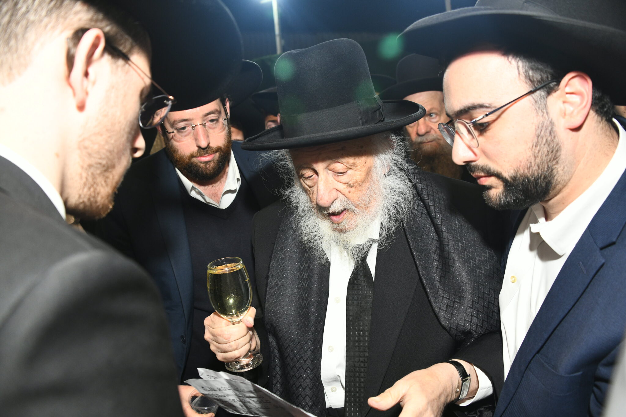 כל המי ומי בחתונת נכדת מרן שר התורה