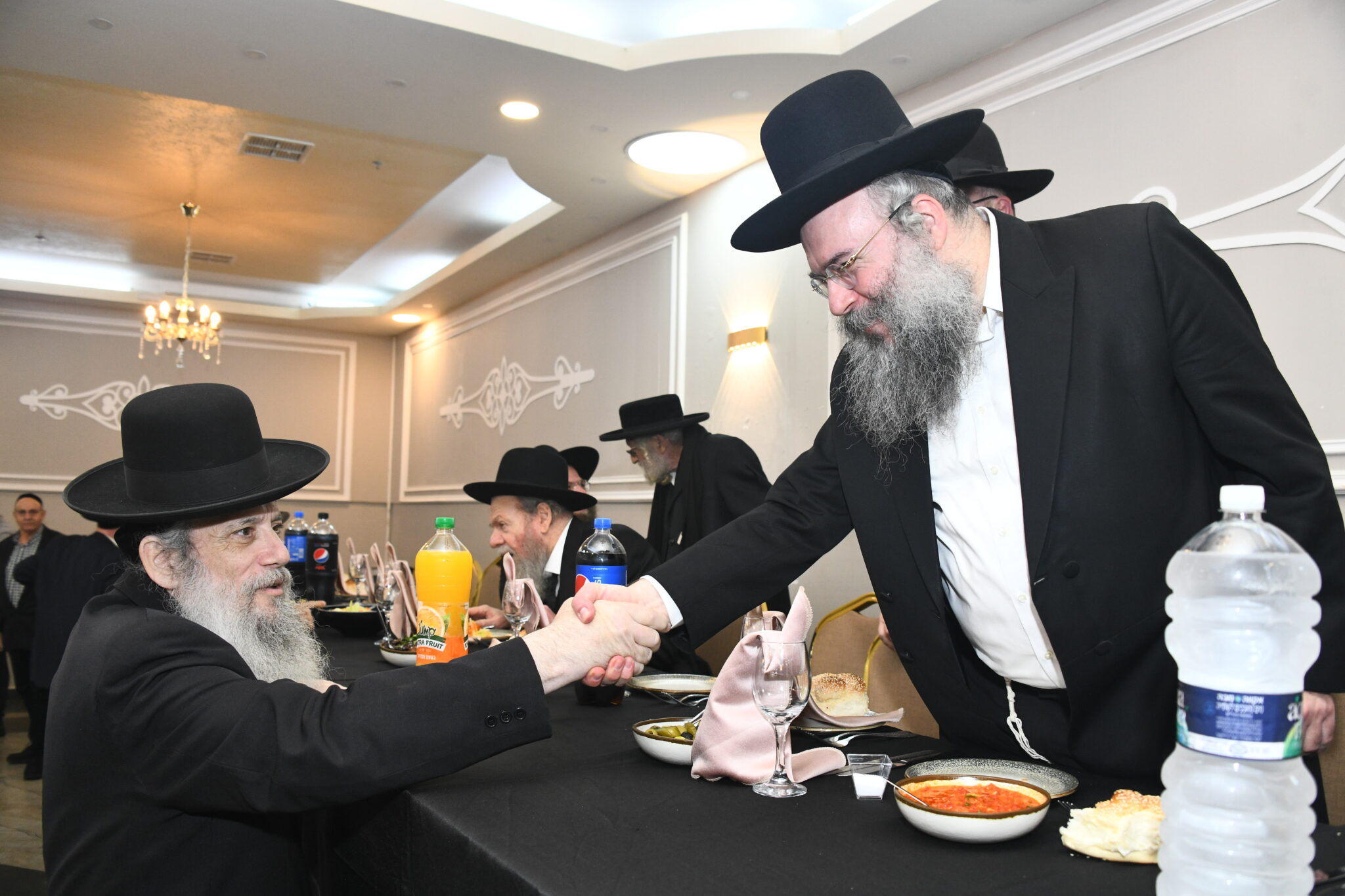 כל המי ומי בחתונת נכדת מרן שר התורה