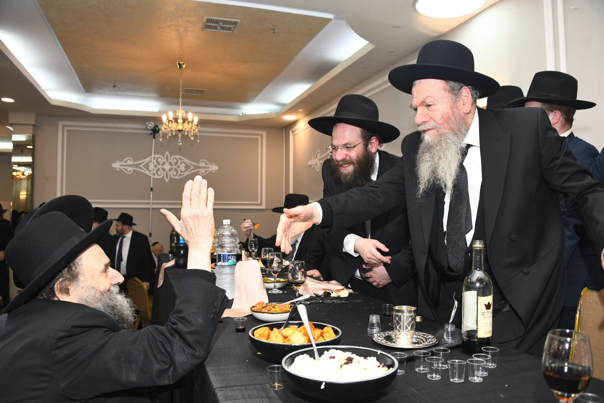 כל המי ומי בחתונת נכדת מרן שר התורה