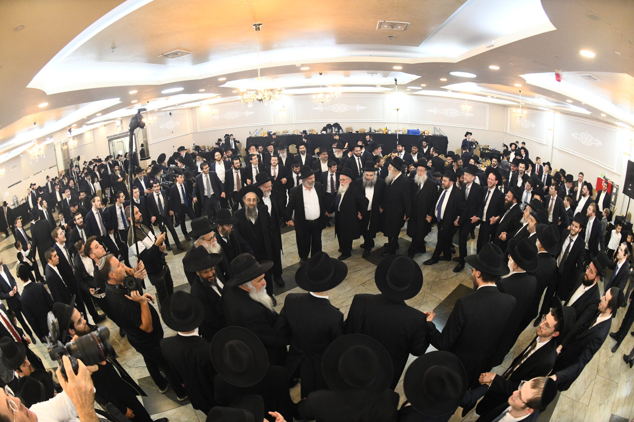 כל המי ומי בחתונת נכדת מרן שר התורה