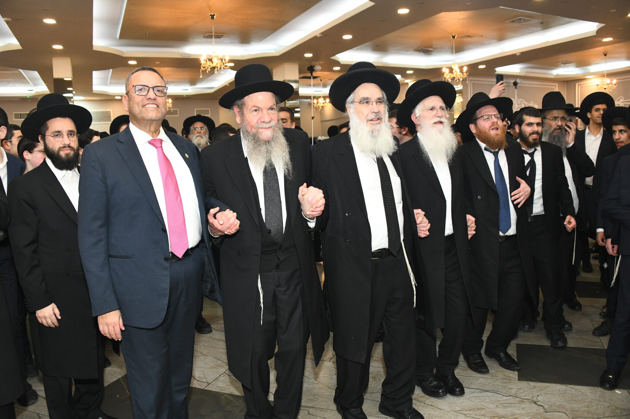 כל המי ומי בחתונת נכדת מרן שר התורה