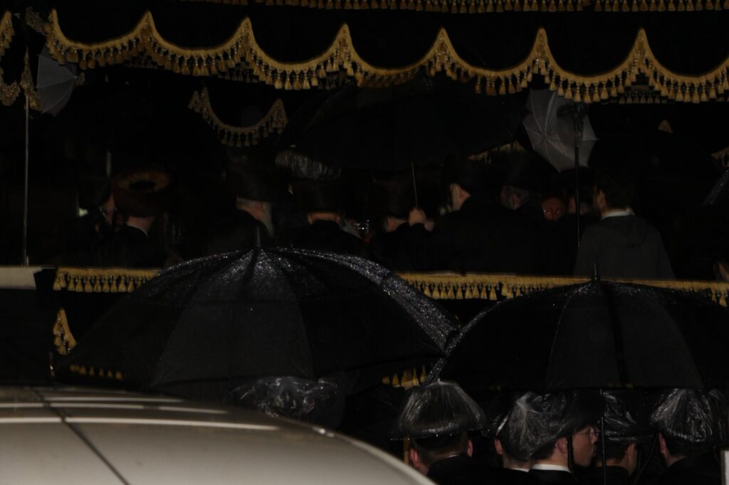 אלע חסידים: חתונת נכד האדמו"ר מזוועהיל