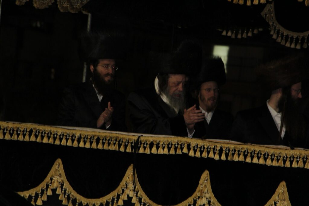 אלע חסידים: חתונת נכד האדמו"ר מזוועהיל