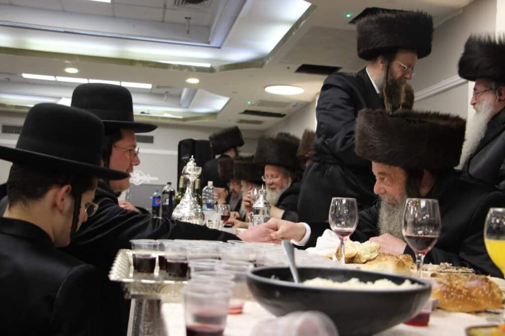 אלע חסידים: חתונת נכד האדמו"ר מזוועהיל