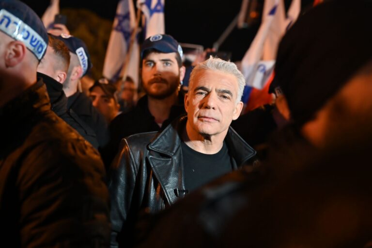 בגלל מזג האוויר: ירידה דרמטית  במספר המפגינים נגד המהפכה המשפטית