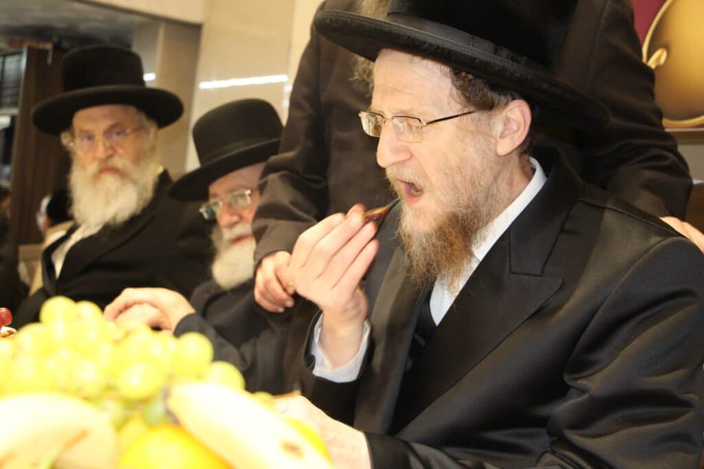 הרבי מאלכסנדר ערך טיש ט"ו בשבט