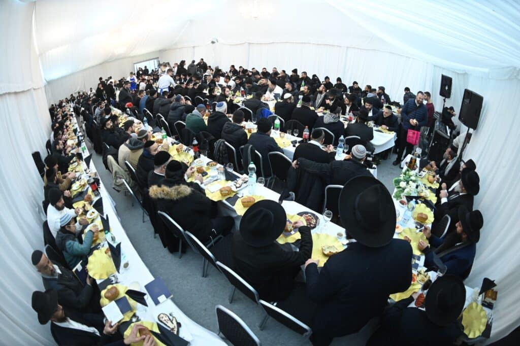 מסע הקודש של הגאון הצדיק רבי ישראל אברג'ל לפולין 