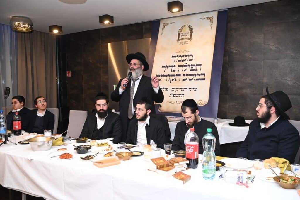 מסע הקודש של הגאון הצדיק רבי ישראל אברג'ל לפולין 