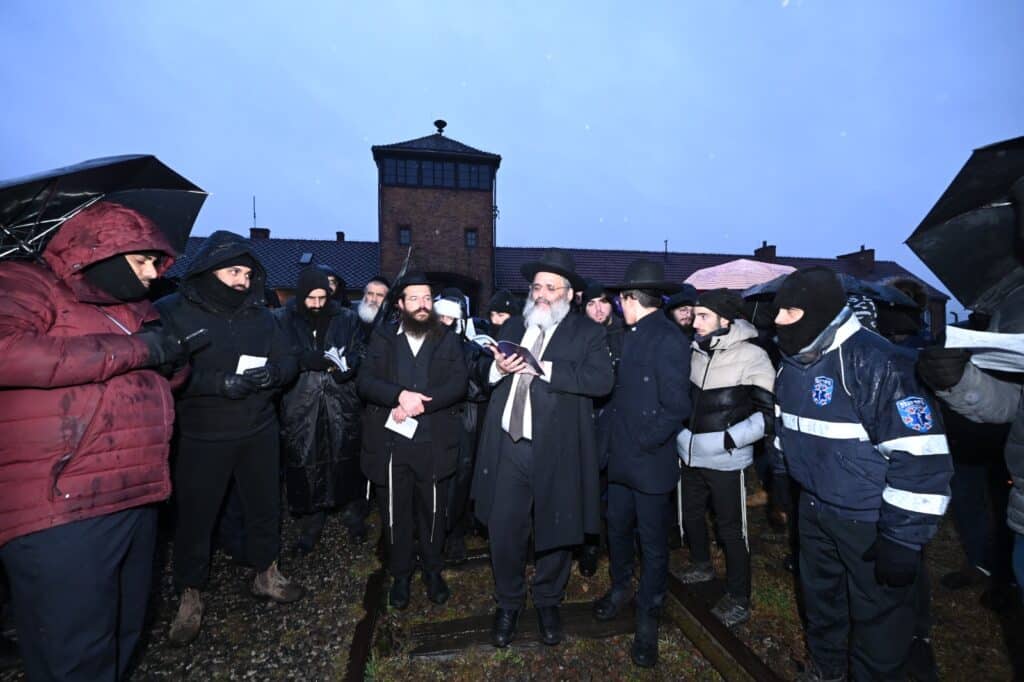 מסע הקודש של הגאון הצדיק רבי ישראל אברג'ל לפולין 