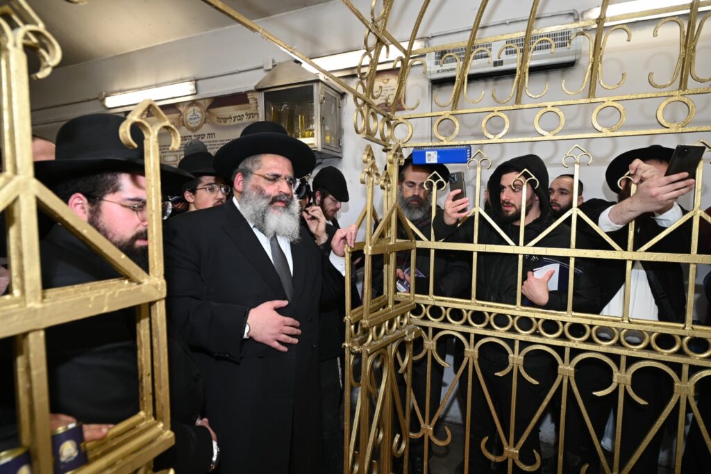 מסע הקודש של הגאון הצדיק רבי ישראל אברג'ל לפולין 