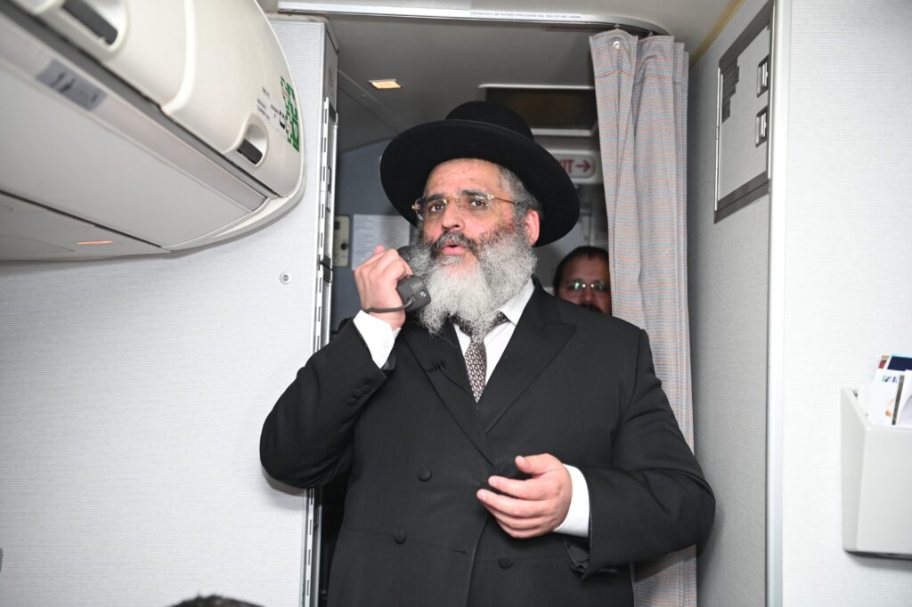 מסע הקודש של הגאון הצדיק רבי ישראל אברג'ל לפולין 