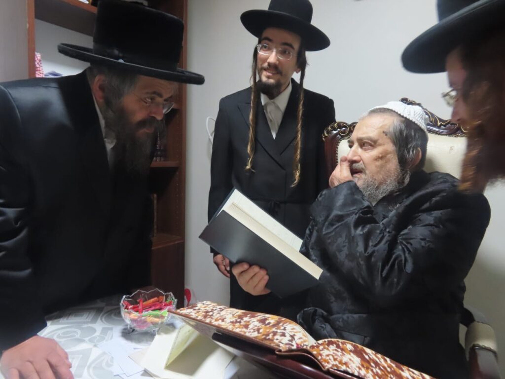 לקראת נישואי בתו: רבה של מירון ביקר אצל גדולי האדמו"רים והרבנים • גלריה