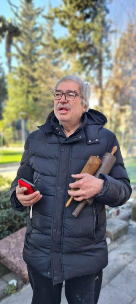 מאמצים בטורקיה: חילוץ גופות וספרי תורה עתיקים