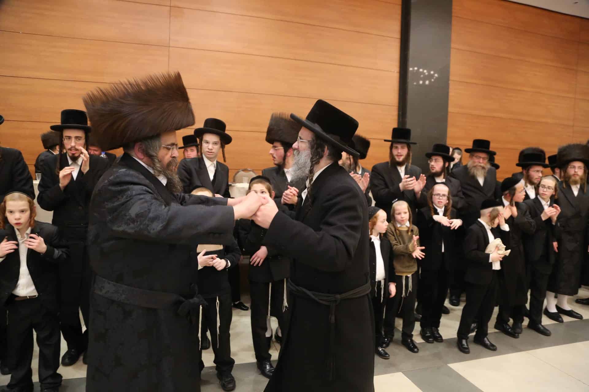 "כי לא תשכח מפי זרעו" • כך חגגו את שמחת בית מירון | גלריה