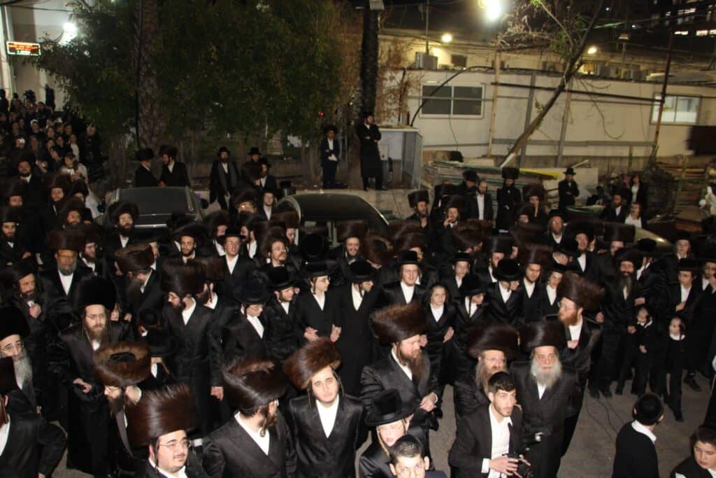 אלע חסידים: שמחת החסידויות בבני ברק