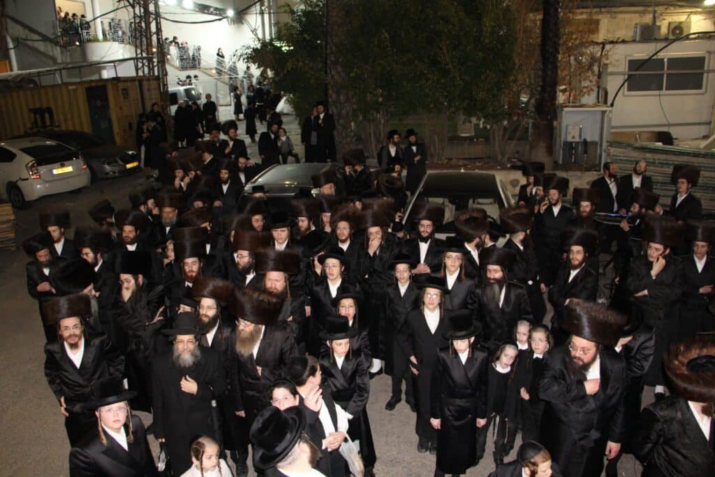 אלע חסידים: שמחת החסידויות בבני ברק
