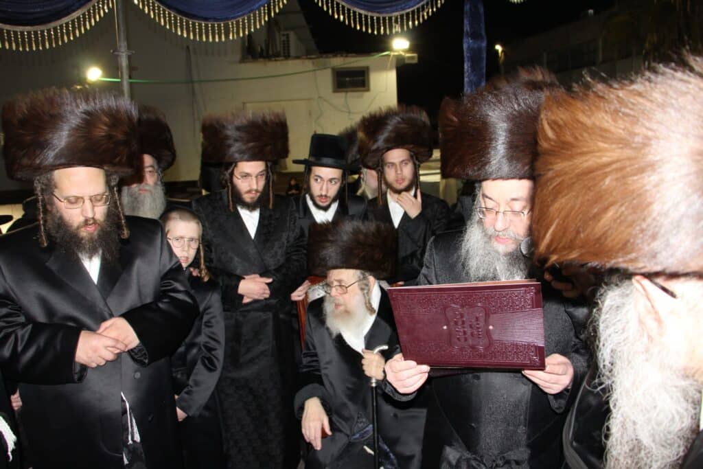 אלע חסידים: שמחת החסידויות בבני ברק