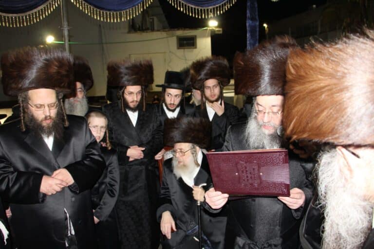 אלע חסידים: שמחת החסידויות בבני ברק