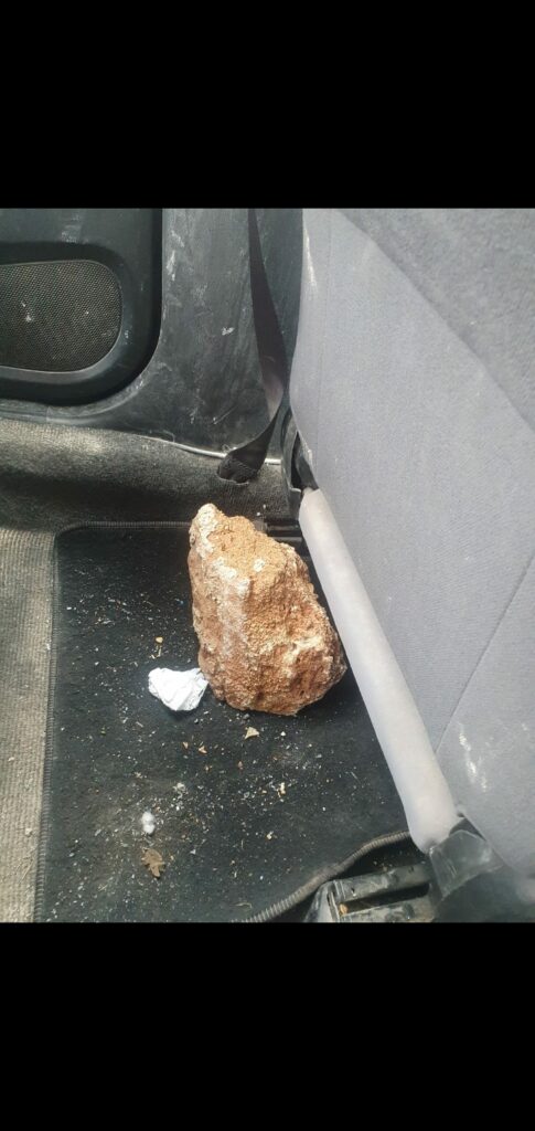 זה היה ניסיון רצח: שלושה ילדים יהודים נפצעו בפיגוע אבנים בחווארה