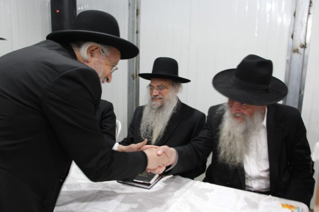 במעמד רבנים: פתיחת בית ההוראה בפרדס כץ