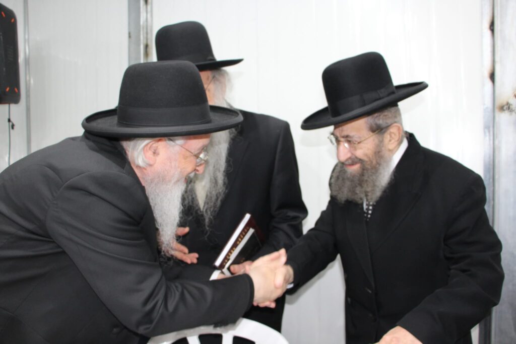 במעמד רבנים: פתיחת בית ההוראה בפרדס כץ