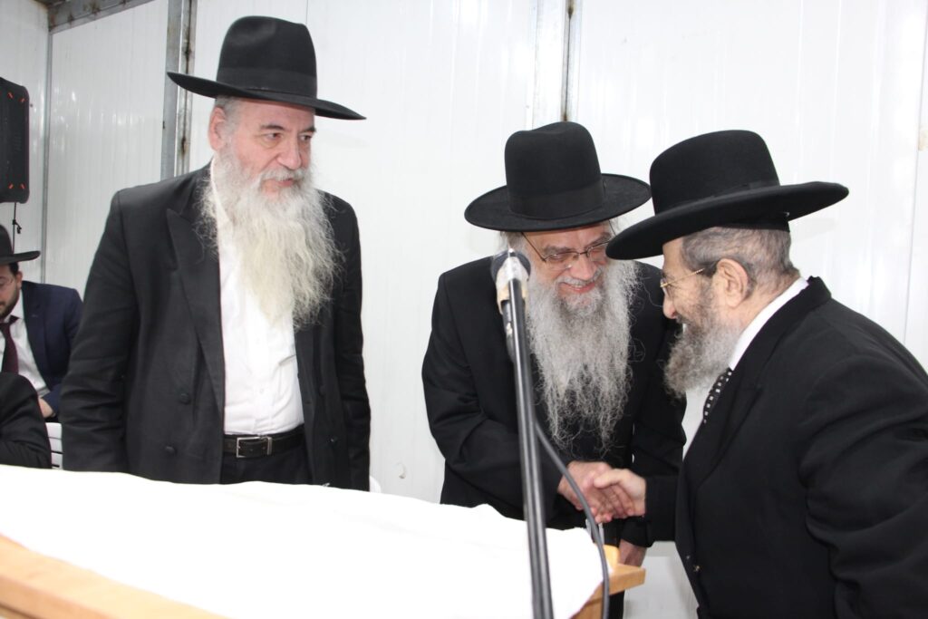 במעמד רבנים: פתיחת בית ההוראה בפרדס כץ