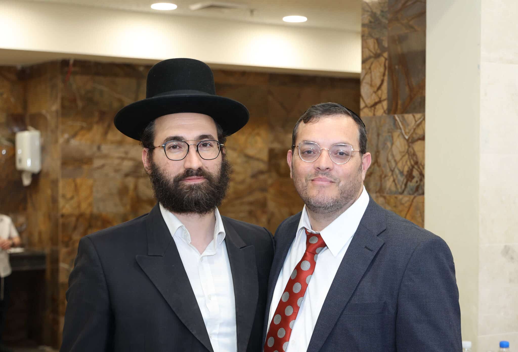 גלריה: מנחם קולדצקי בירמץ את בנו