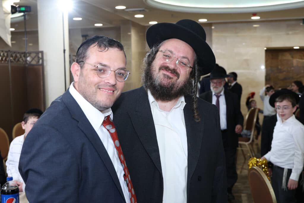 גלריה: מנחם קולדצקי בירמץ את בנו