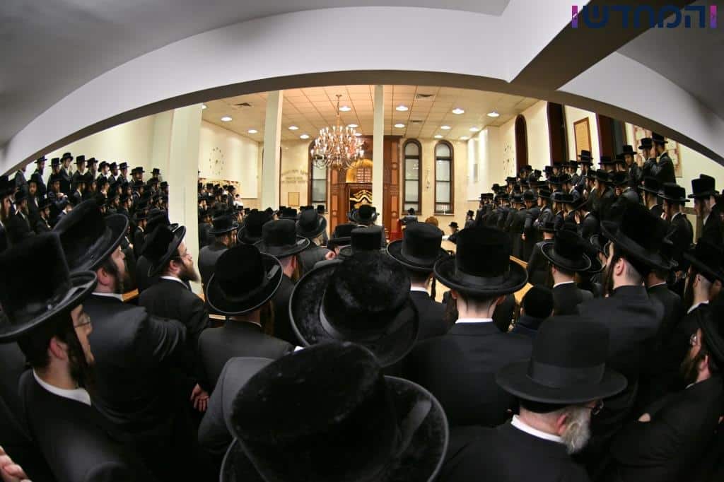 הביקור של האדמו"ר מויז'ניץ (מרכז) בארה"ב