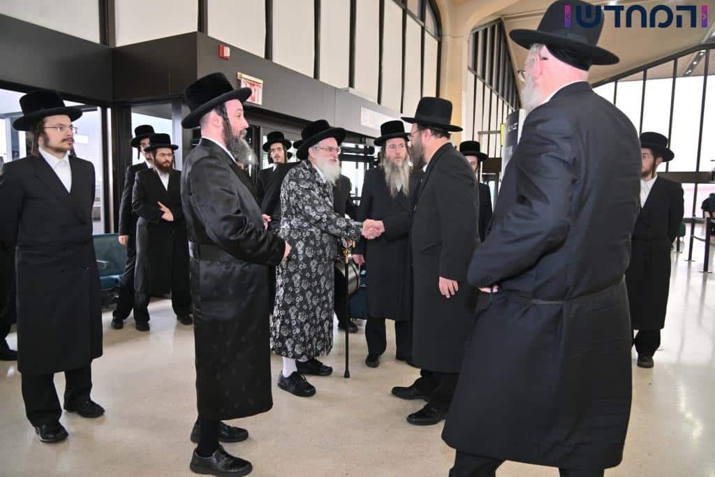 הביקור של האדמו"ר מויז'ניץ (מרכז) בארה"ב